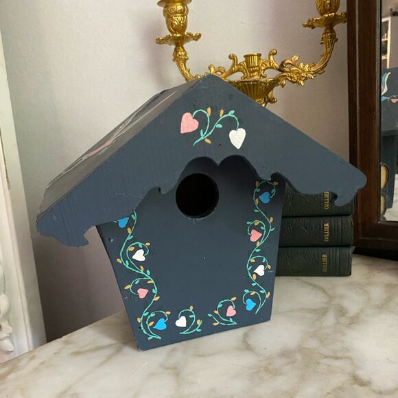 Vintage Scandinavian Dutch Style Wood Hand Painted Bird House - Picture 1 of 3